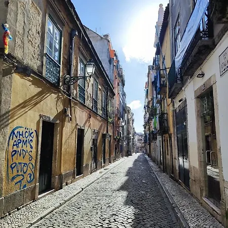In Bairro Alto 2*